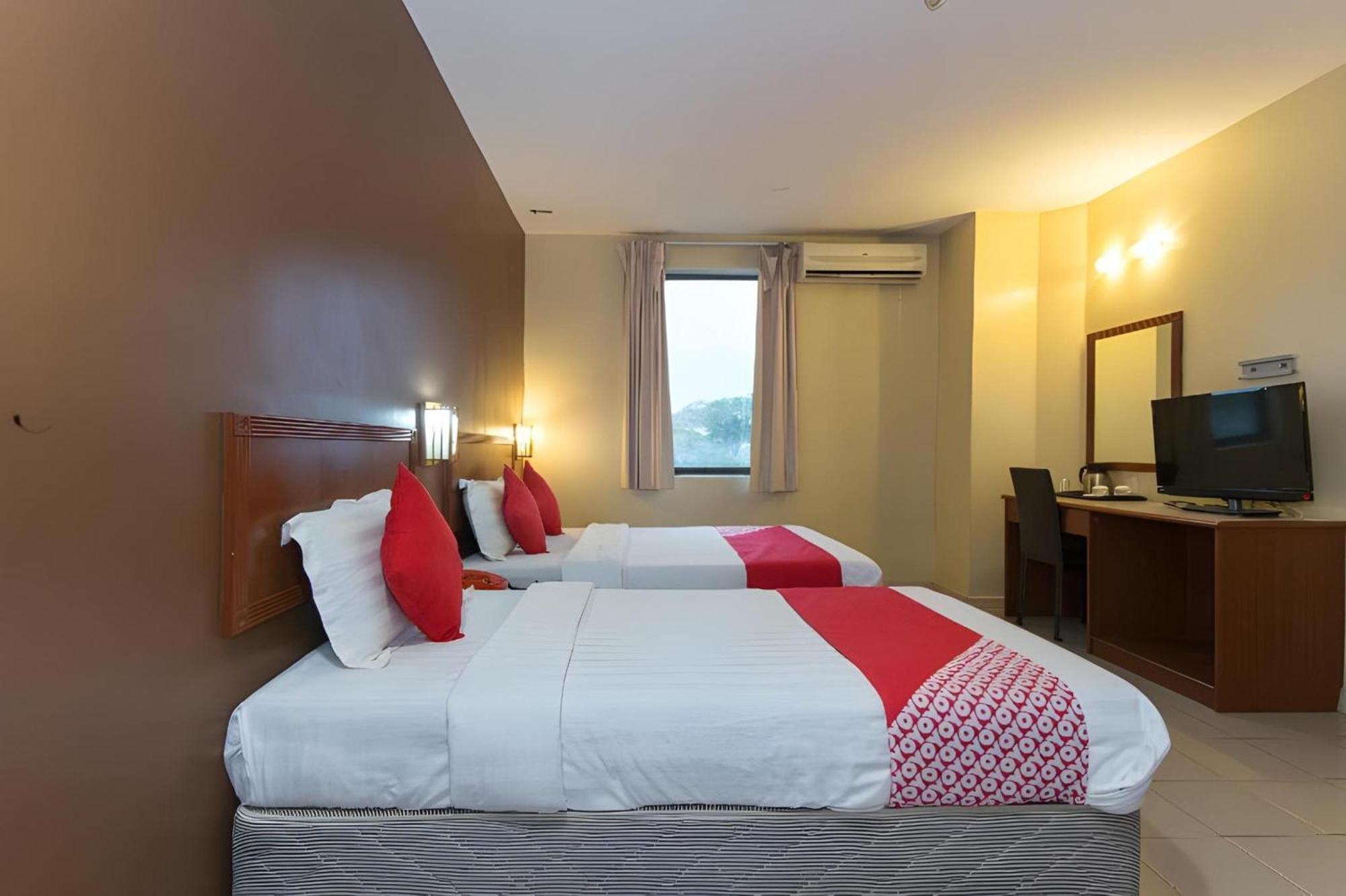 Super Oyo 447 Comfort Hotel Meru Κλάνγκ Εξωτερικό φωτογραφία