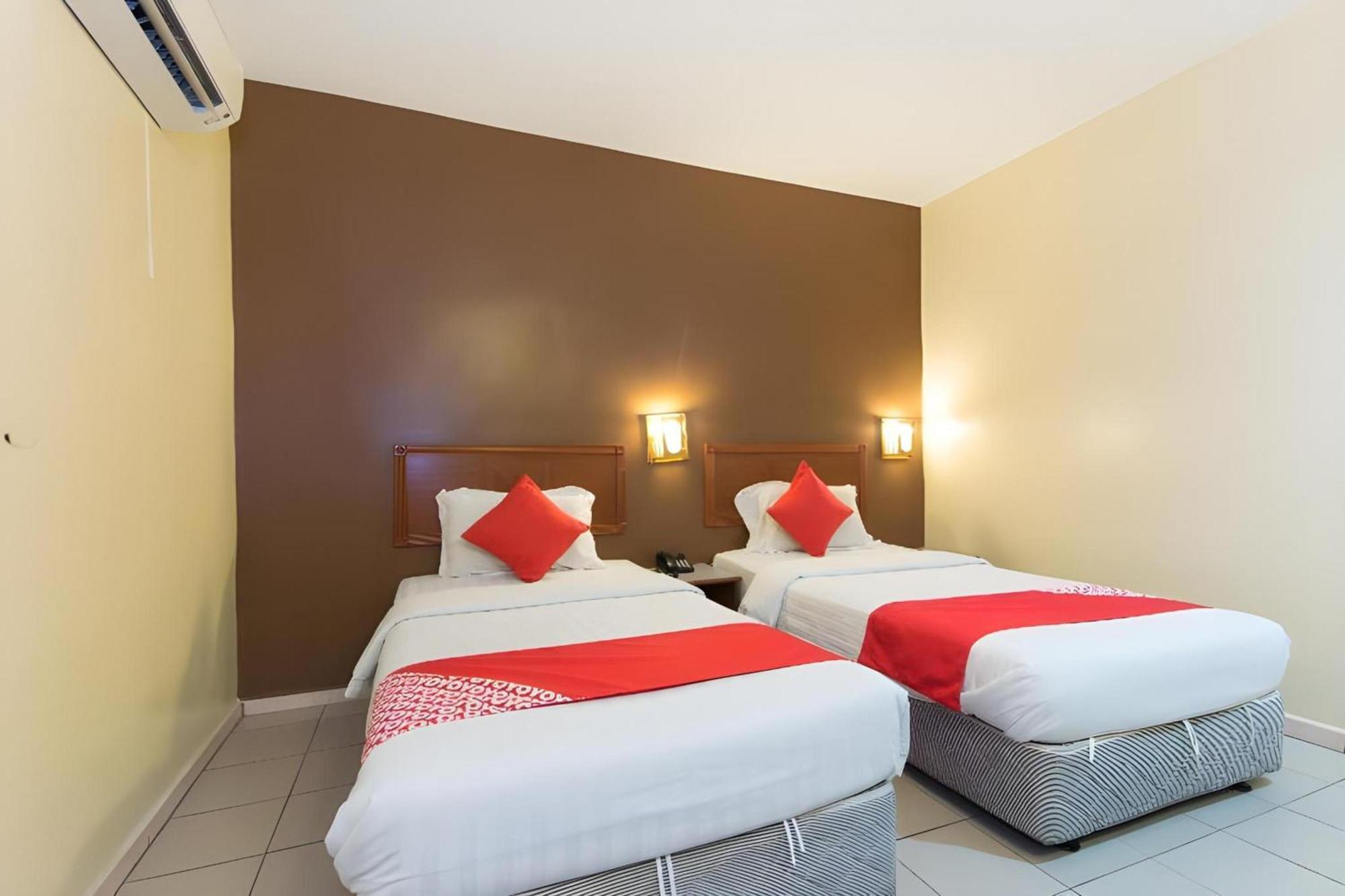 Super Oyo 447 Comfort Hotel Meru Κλάνγκ Εξωτερικό φωτογραφία