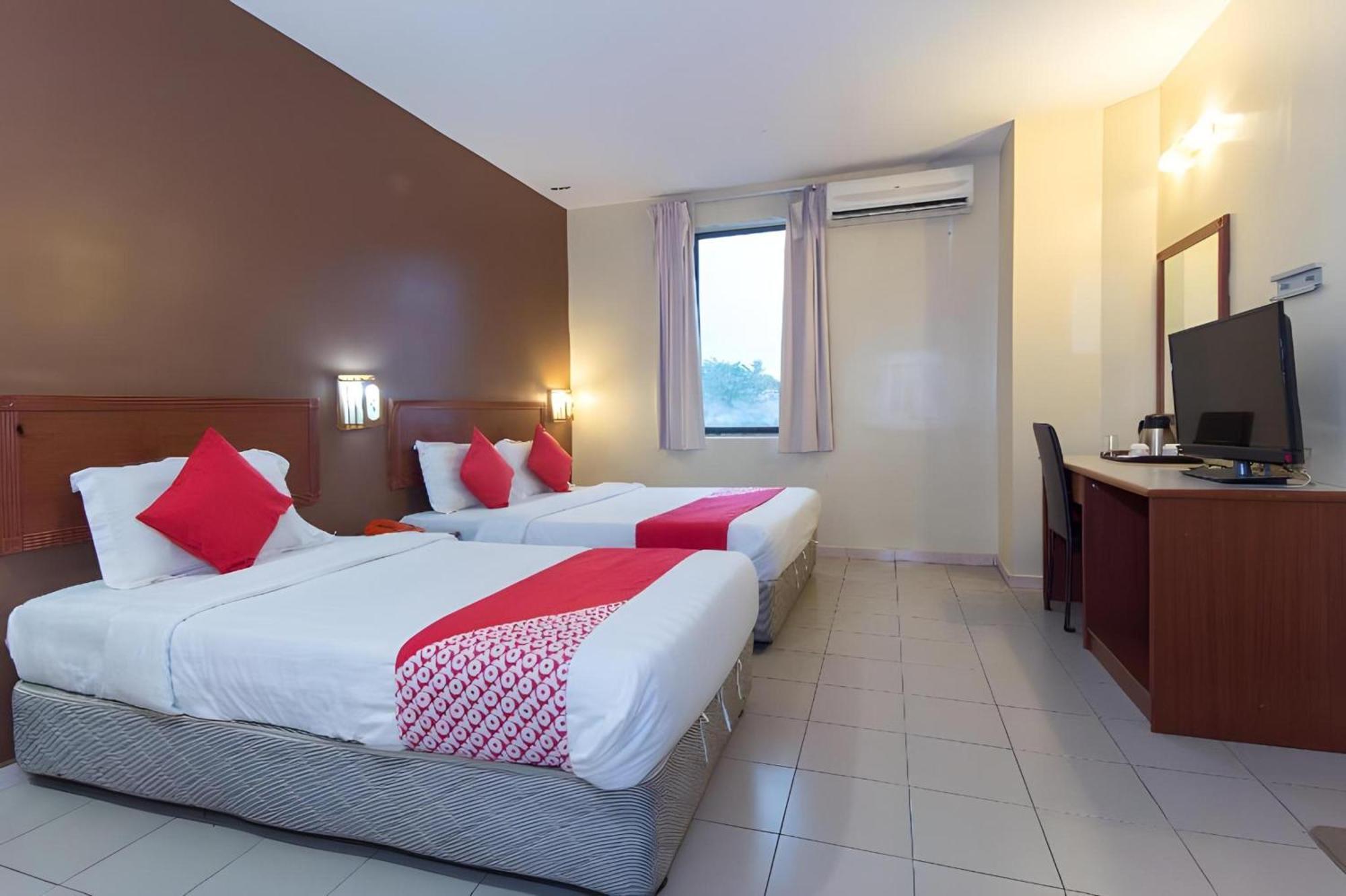 Super Oyo 447 Comfort Hotel Meru Κλάνγκ Εξωτερικό φωτογραφία