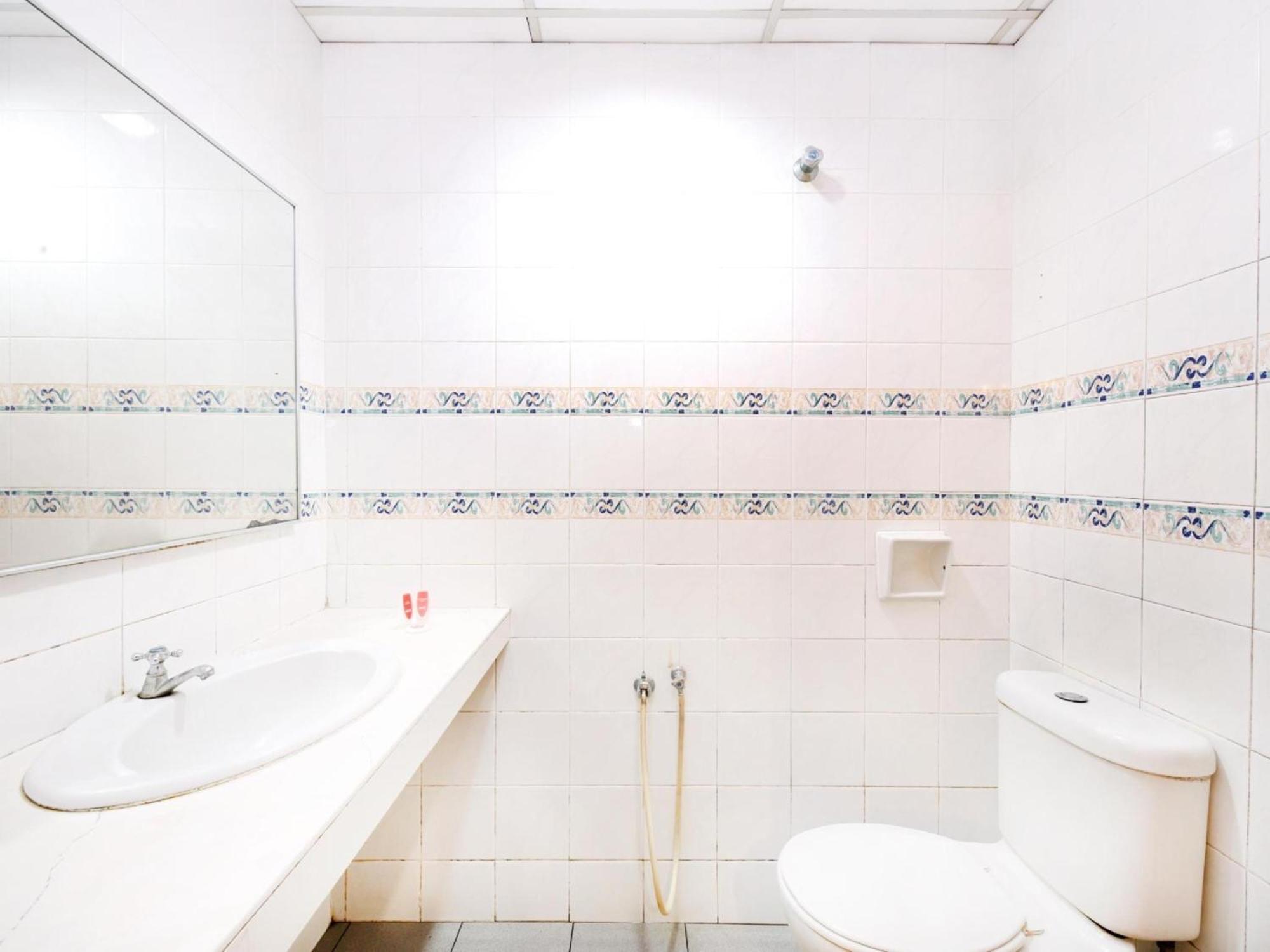 Super Oyo 447 Comfort Hotel Meru Κλάνγκ Εξωτερικό φωτογραφία