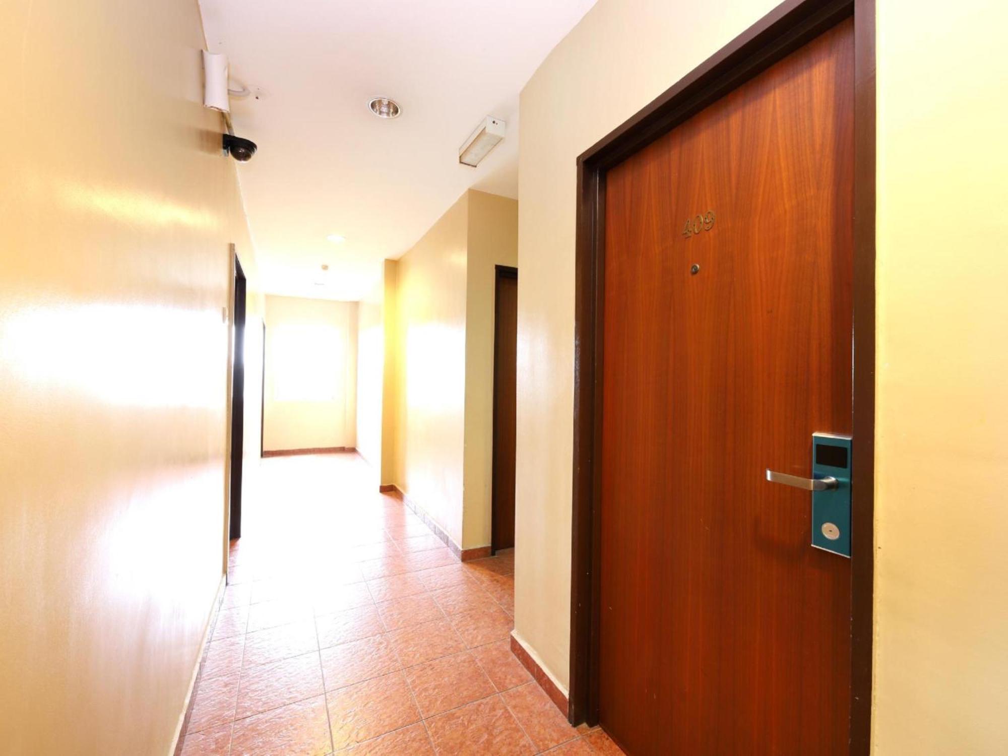 Super Oyo 447 Comfort Hotel Meru Κλάνγκ Εξωτερικό φωτογραφία